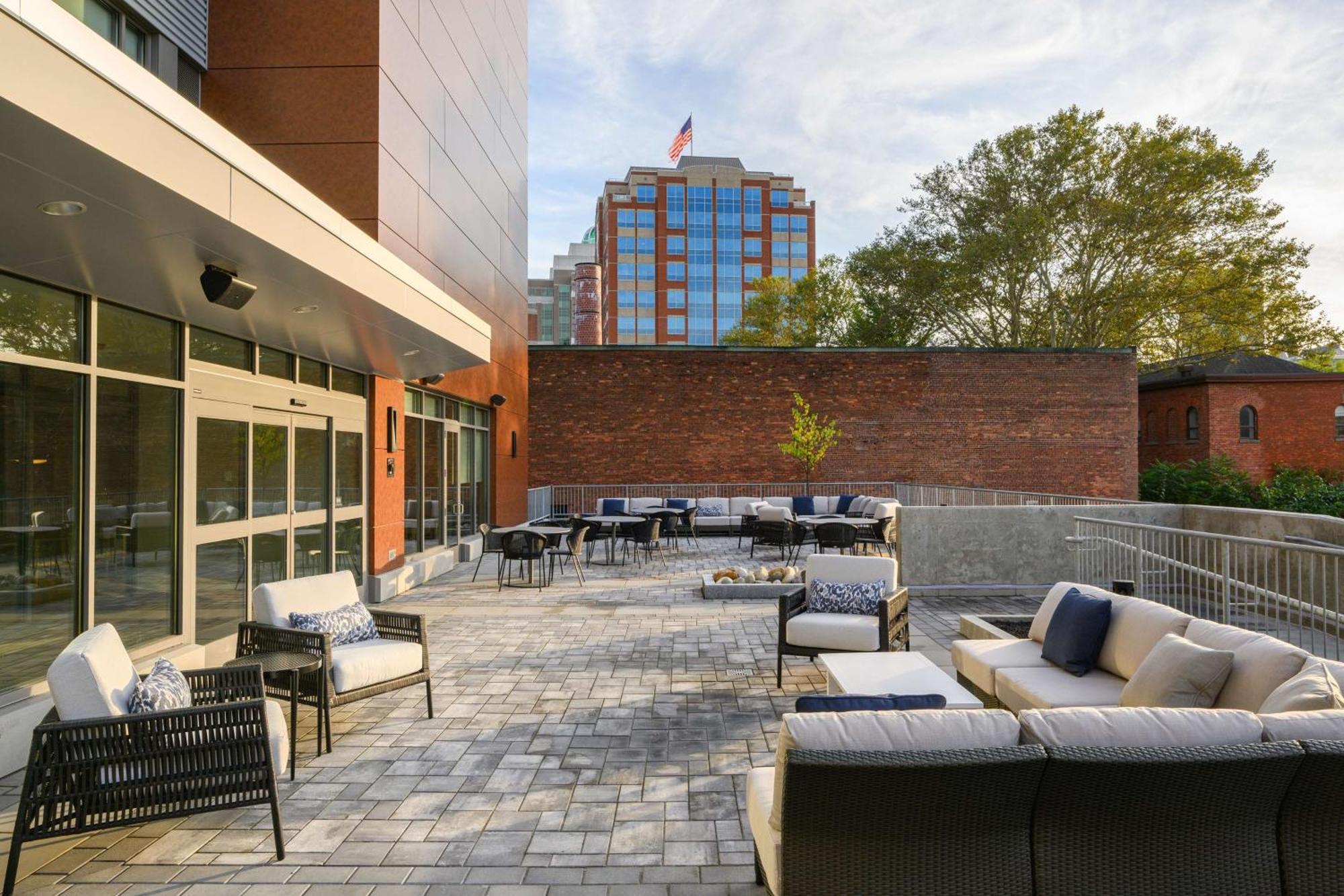 Hyatt Place Downtown 3* Albany